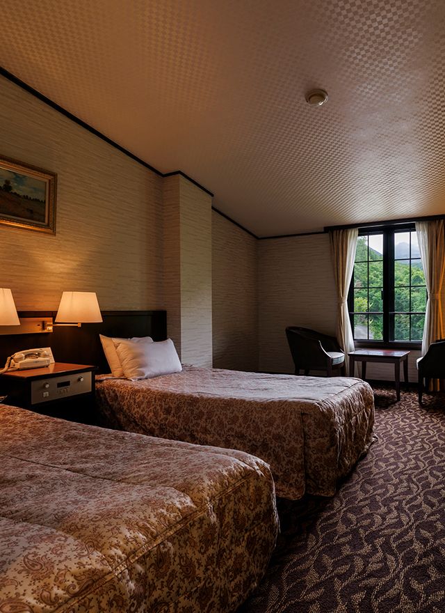 [East Wing] Twin Room with Mt. Yari-ga-take View