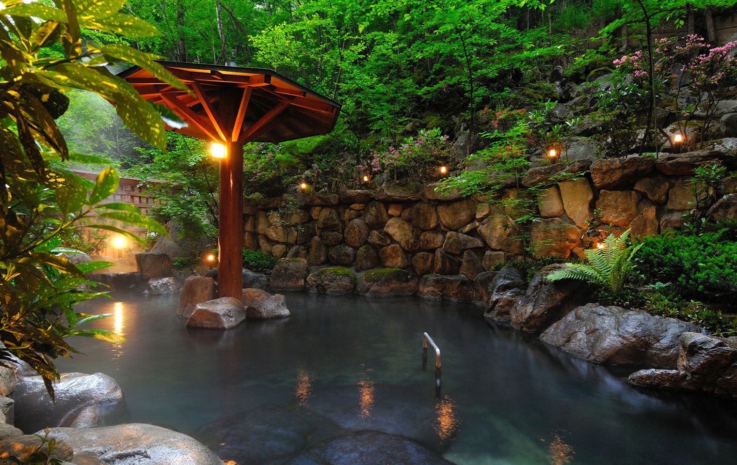 Open-air bath